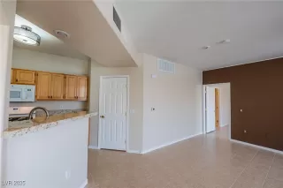 Photo #4: 2708015 Listing 