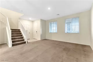 Photo #3: 2708038 Listing