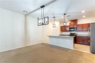 Photo #6: 2708038 Listing