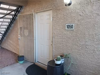 Photo #3: 2708042 Listing 