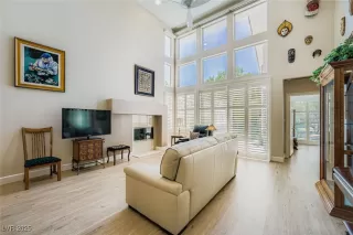 Photo #6: 2708068 Listing 