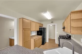 Photo #5: 2708069 Listing 