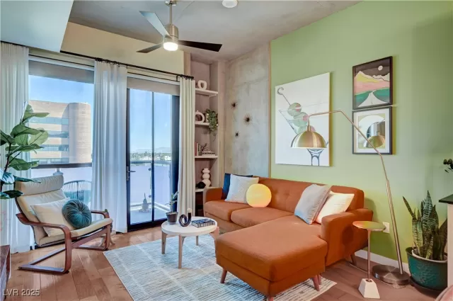 MLS: 2708082 Condo For Sale