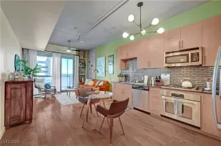 Photo #6: 2708082 Listing 