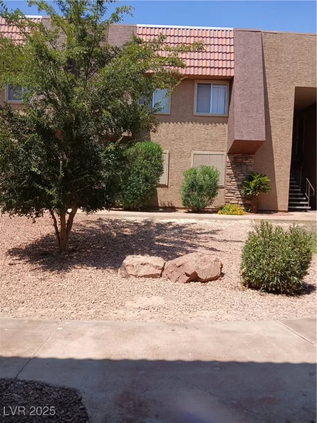 MLS: 2708083 Condo For Sale