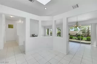 Photo #5: 2708089 Listing 