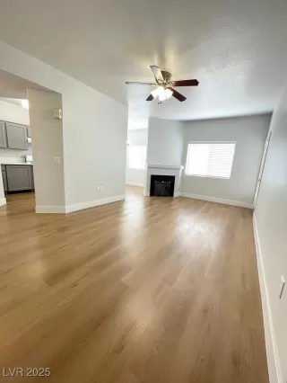 Photo #2: 2708102 Listing