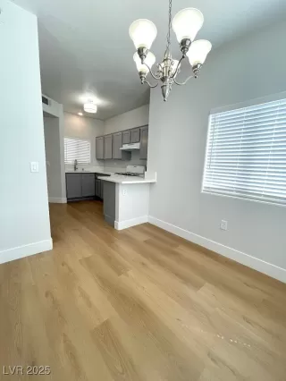 Photo #4: 2708102 Listing