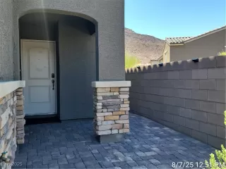 Photo #2: 2708108 Listing 