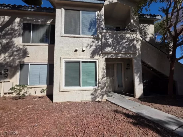 MLS: 2708113 Condo For Sale