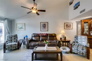 Photo #6: 2708130 Listing 