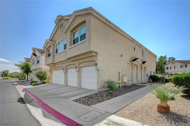 MLS: 2708141 Condo For Sale