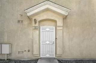 Photo #2: 2708141 Listing