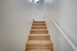 Photo #3: 2708141 Listing