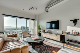 Photo #1: 2708143 Listing 