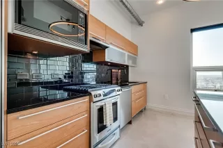 Photo #6: 2708143 Listing 