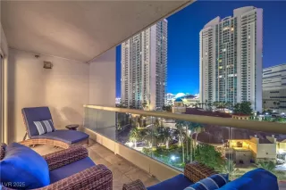 Photo #4: 2708150 Listing