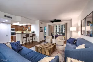 Photo #5: 2708150 Listing