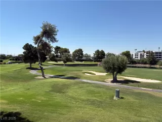 Photo #4: 2708151 Listing 