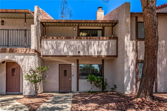 MLS: 2708187 Condo For Sale