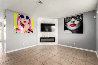 Photo #2: 2708187 Listing 