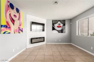 Photo #5: 2708187 Listing 