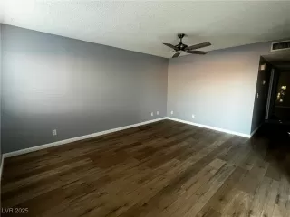 Photo #2: 2708201 Listing 