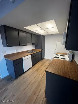 Photo #6: 2708201 Listing 