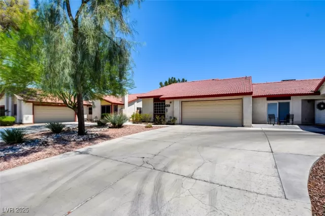 MLS: 2708240 Condo For Sale