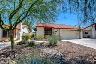 Photo #1: 2708240 Listing