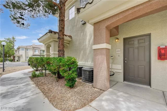 MLS: 2708247 Condo For Sale