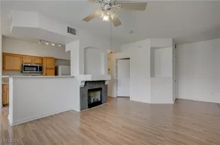 Photo #4: 2708247 Listing 
