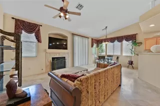 Photo #4: 2708255 Listing 