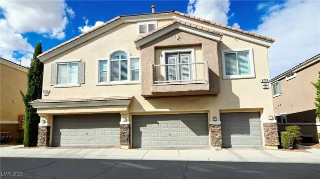 MLS: 2708263 Condo For Sale