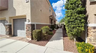 Photo #4: 2708263 Listing 