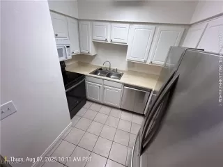 Photo #3: 2708297 Listing 