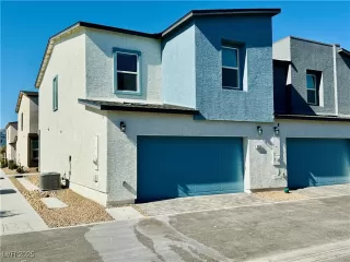 Photo #1: 2708341 Listing 