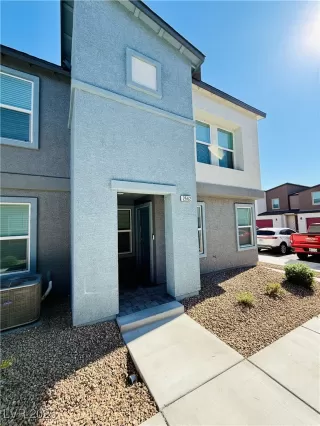 Photo #3: 2708341 Listing 