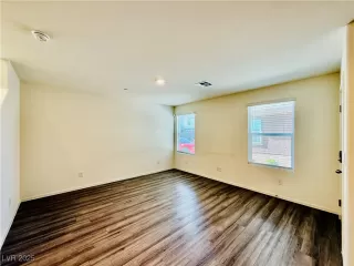 Photo #6: 2708341 Listing 