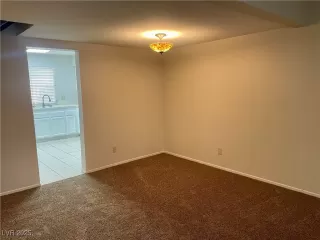 Photo #6: 2708398 Listing 