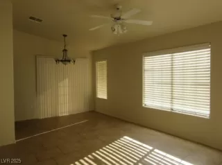 Photo #4: 2708400 Listing 