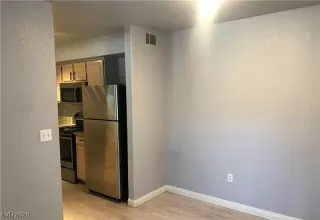 Photo #5: 2708454 Listing 