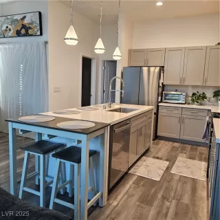 Photo #4: 2708485 Listing 