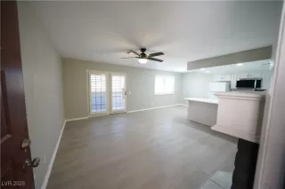 Photo #5: 2708493 Listing 