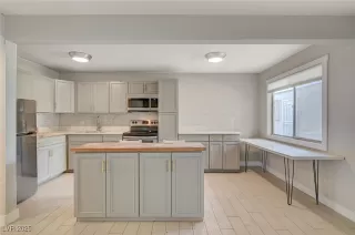 Photo #2: 2708496 Listing 