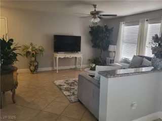 Photo #2: 2708499 Listing 