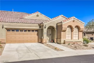 Photo #1: 2708506 Listing 