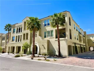 Photo #2: 2708520 Listing 