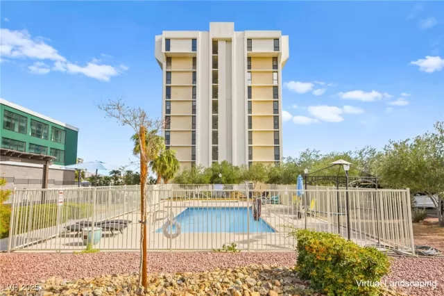 MLS: 2708522 Condo For Sale