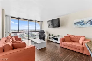 Photo #1: 2708522 Listing 